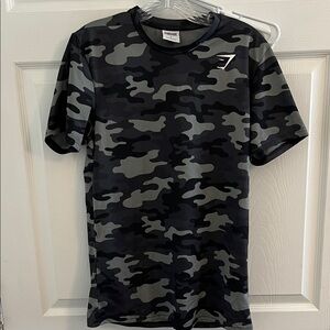 Gymshark Black and Gray Camo Tee